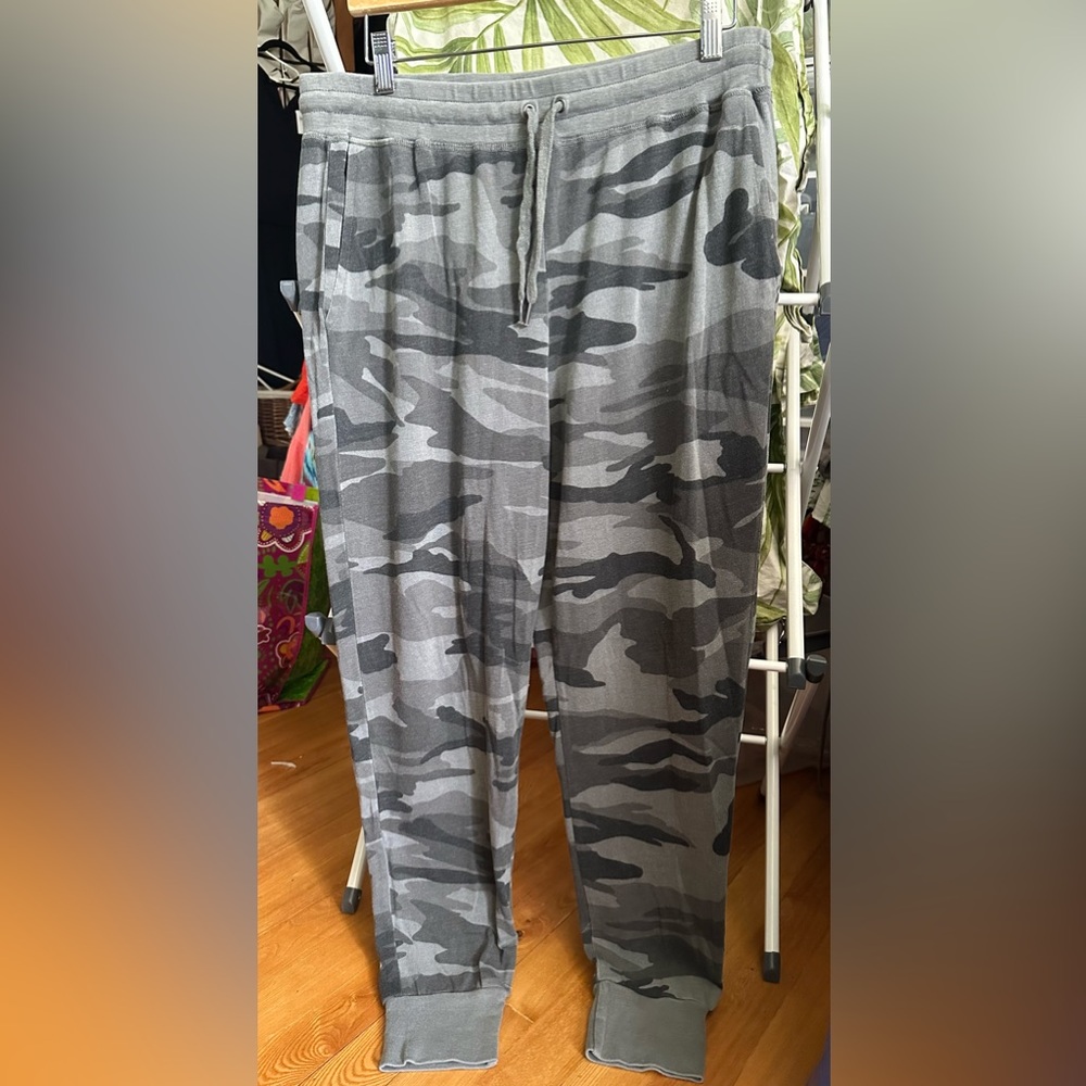 Nw/oT Women's Splendid Camouflage Jogger Pants XL made in USA
